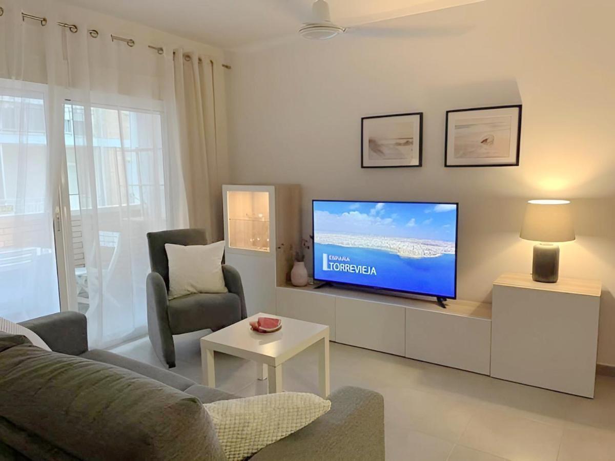 Del Mar 1 Deluxe Apartment Torrevieja Centrum Εξωτερικό φωτογραφία